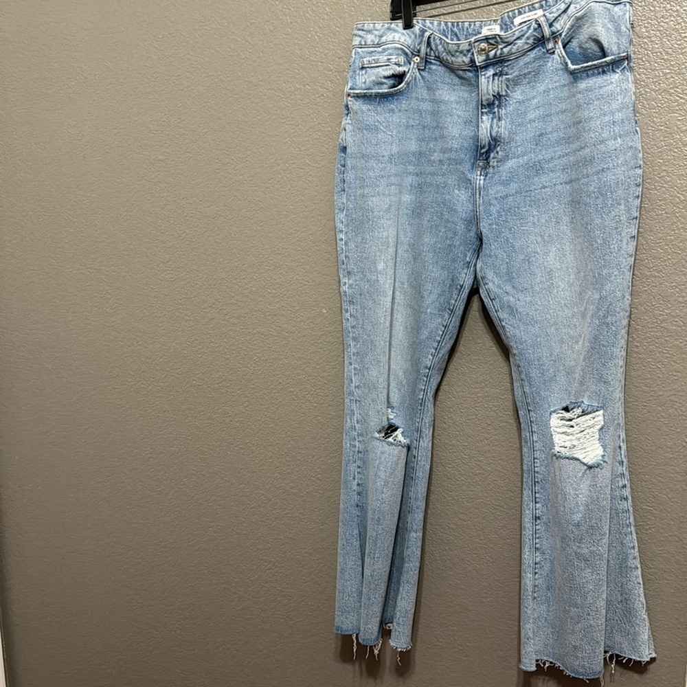 Forever 21+ Premium Distressed Jeans Curvy Fit Light Blue Denim Size 16